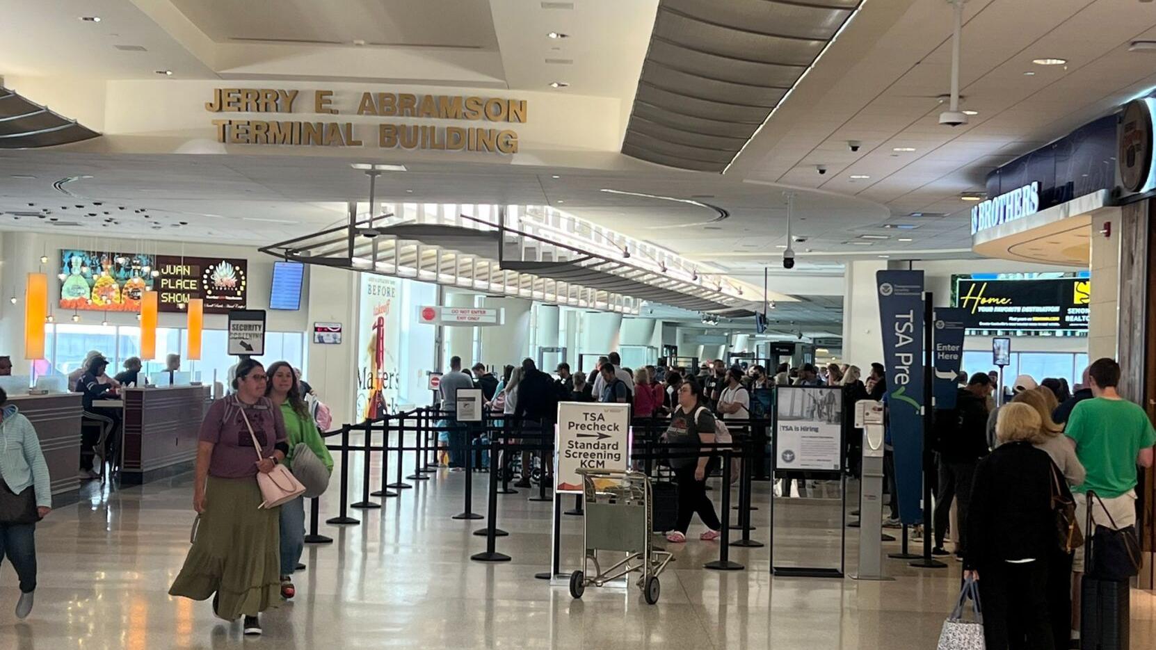 Louisville airport among several in US feeding federal workers during government shutdown